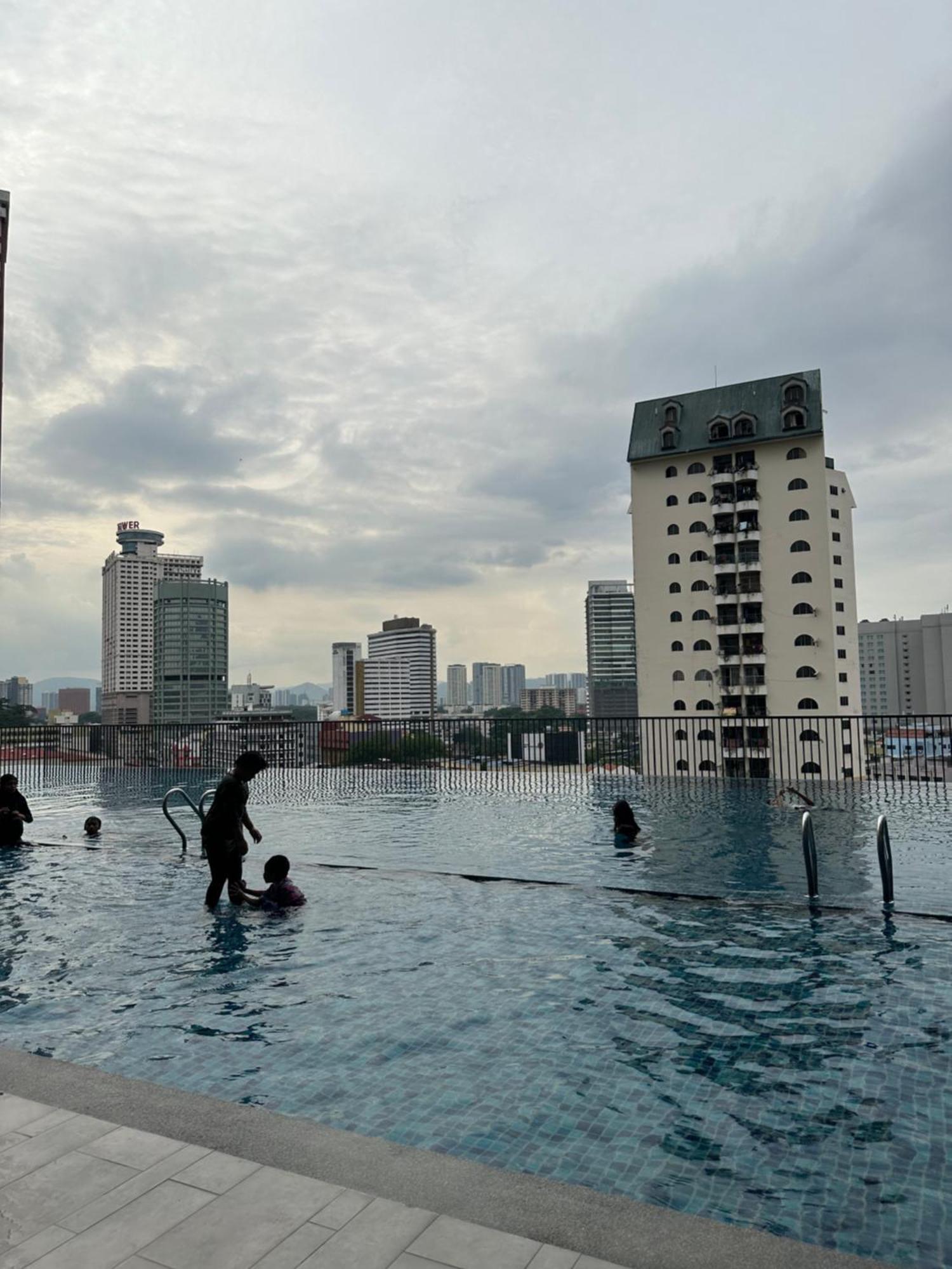 Chamber Suites Klcc Kuala Lumpur Exterior photo