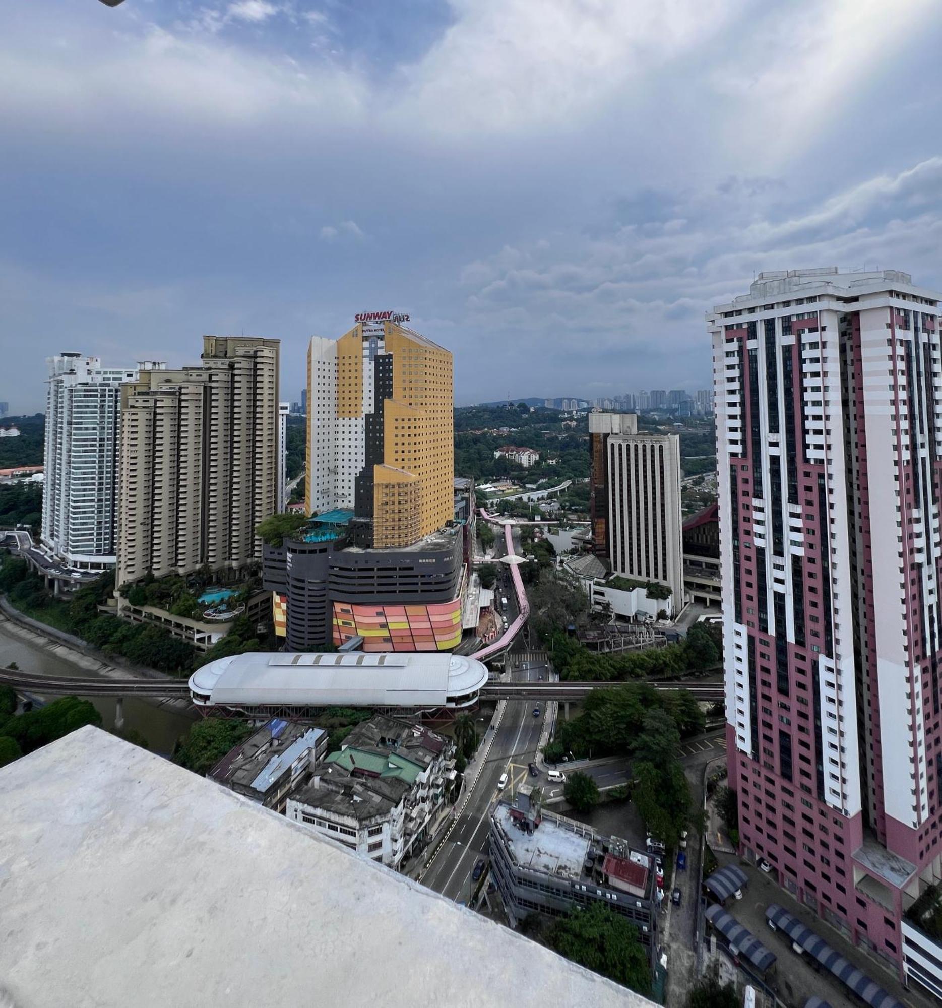 Chamber Suites Klcc Kuala Lumpur Exterior photo